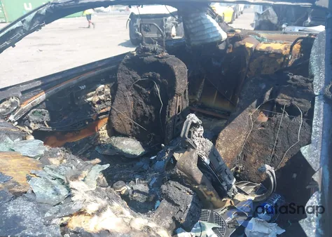 2005 Mercedes-Benz Clk 320 из США, поврежденный, VIN WDBTJ65J65F126977